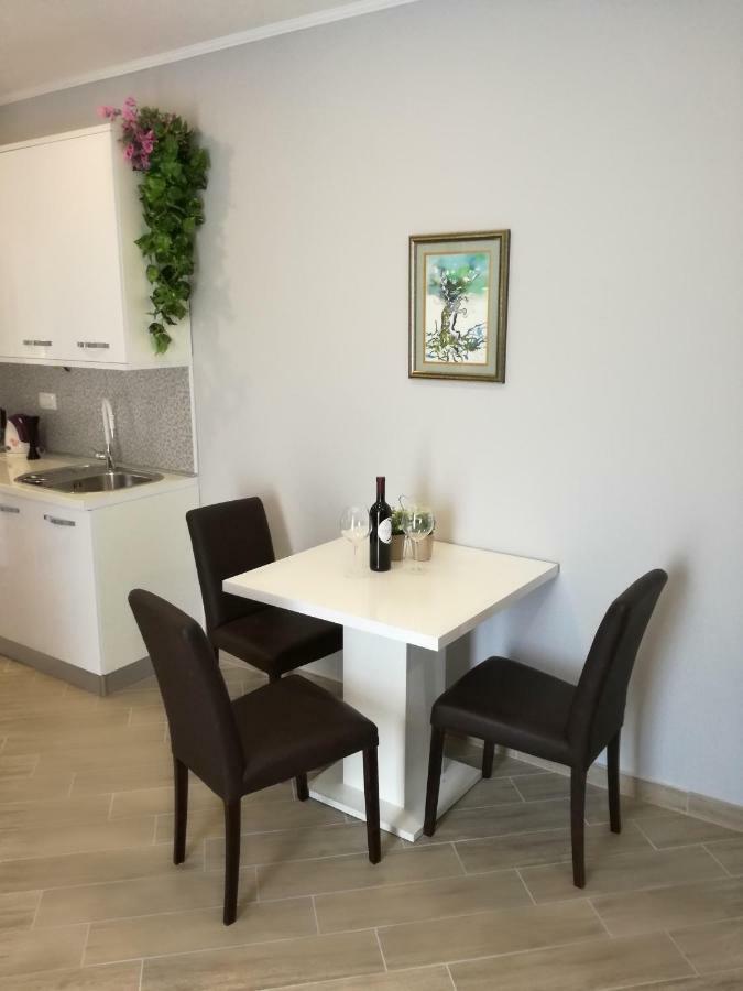 Apartments Smokva Makarska Exterior photo