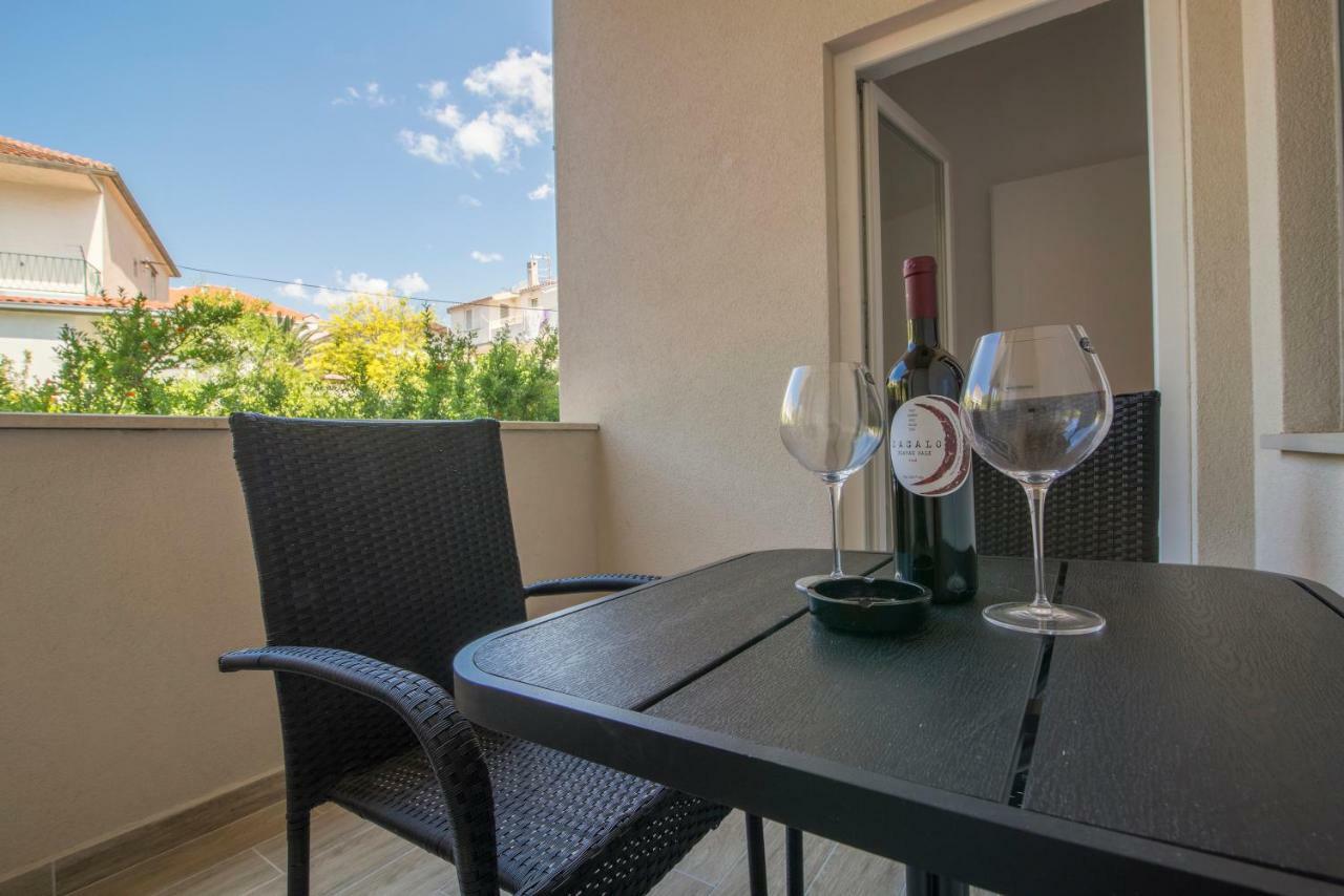 Apartments Smokva Makarska Exterior photo
